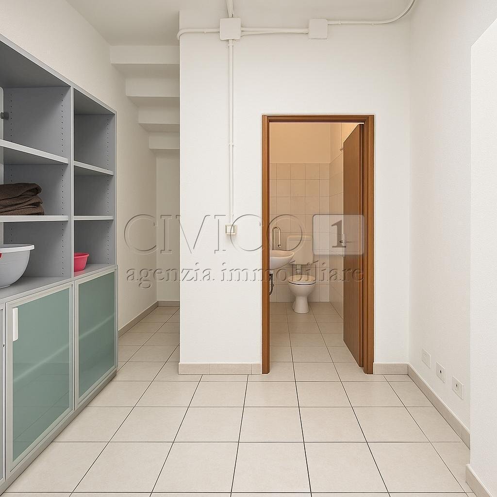 IMG_3741.JPG - Locale Commerciale Via Riviera Berica 61, Barbarano Mossano - foto 2