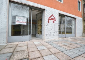 Esterno (1).JPG - Locale Commerciale Via Riviera Berica 61, Barbarano Mossano - foto 10