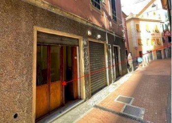 2.jpg - Box Via Beata Chiara 10, Genova - foto 1