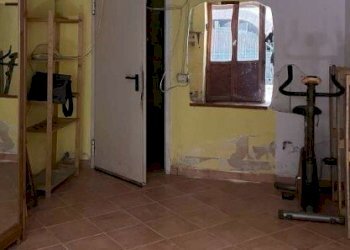 3.jpg - Box Via Beata Chiara 10, Genova - foto 2