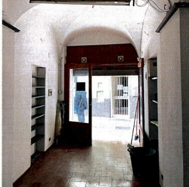 4.jpg - Box Via Beata Chiara 10, Genova - foto 3