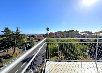 TERRAZZO VISTA MARE - Trilocale Via Enrico Toti 1, Loano - foto 12