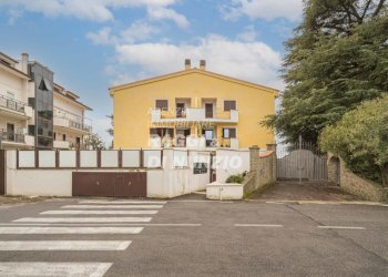 0002.jpg - Bilocale Via Antonio Segni 13, Marino - foto 2