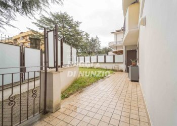 0006.jpg - Bilocale Via Antonio Segni 13, Marino - foto 6