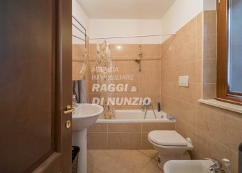 0021.jpg - Bilocale Via Antonio Segni 13, Marino - foto 20