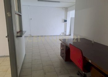 PHOTO-2025-10-15-15-03-54 (3).jpg - Commercial Premises Via Galileo Galilei 3, Verona - photo 3