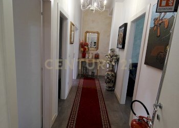 corridoio.jpg - Appartamento Stradone Santa Lucia 109, Verona - foto 14