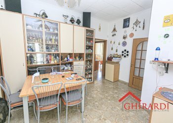 3.2 SALA DA PRANZO.jpg - Villa Trifamiliare Via Sergio Piombelli 28, Genova - foto 9