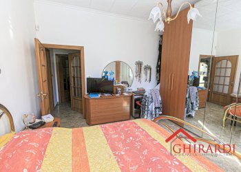 5.3 CAMERA 1.jpg - Villa Trifamiliare Via Sergio Piombelli 28, Genova - foto 16