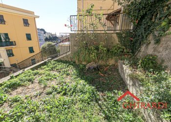 9.1 GIARDINO.jpg - Villa Trifamiliare Via Sergio Piombelli 28, Genova - foto 28