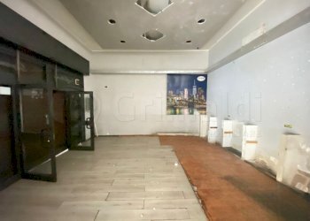 2.JPG - Locale Commerciale Casavatore - foto 3