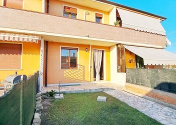 esterno - Villa a Schiera Rovigo - foto 1