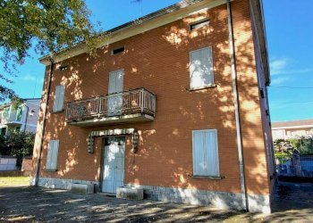 20251027_144147.jpg - Villa Strada Cornazzano 3, Sissa Trecasali - foto 6