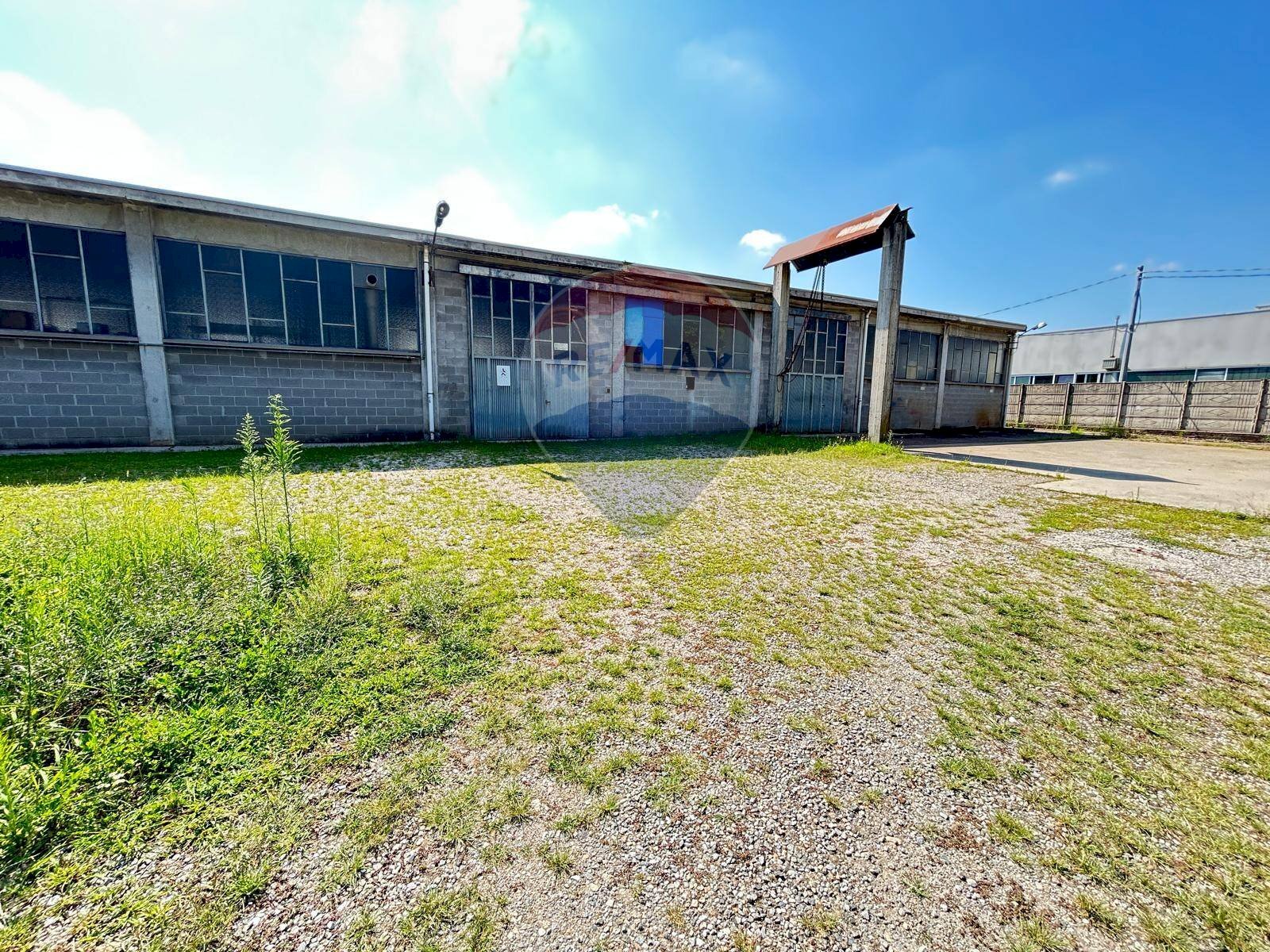 Giardino - Capannone Via Labriola
 
27, Borgo Ticino - foto 2