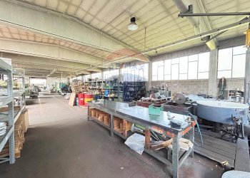 Dispensa di stoccaggio - Capannone Via Labriola
 
27, Borgo Ticino - foto 7