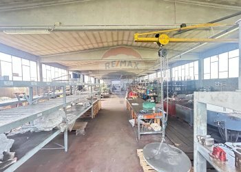 Terrazza - Capannone Via Labriola
 
27, Borgo Ticino - foto 9