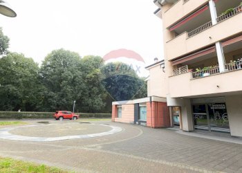 Edificio all\'aperto - Attività Commerciale Piazza Carlo Mainardi
 
1, Abbiategrasso - foto 4