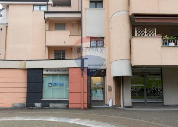 Edificio all\'aperto - Attività Commerciale Piazza Carlo Mainardi
 
1, Abbiategrasso - foto 7