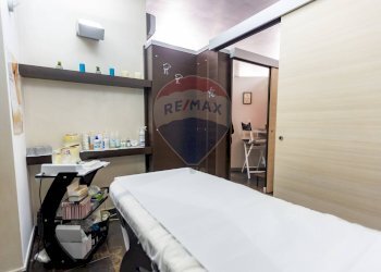 Camera / camera da letto - Attività Commerciale Piazza Carlo Mainardi
 
1, Abbiategrasso - foto 23