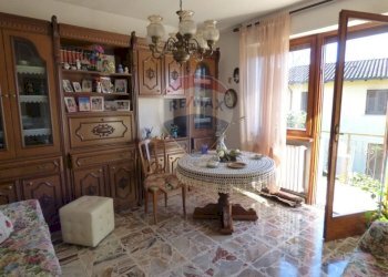 Sala da pranzo - Casa indipendente via dei Lori
 
5, Luino - foto 10