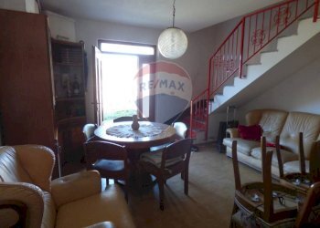 Sala da pranzo - Casa indipendente via dei Lori
 
5, Luino - foto 22