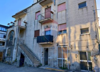 Edificio all\'aperto - Appartamento Via Napoli
 
5, Giardini-Naxos - foto 1