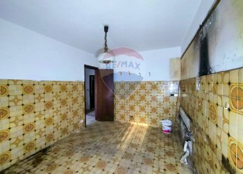 Stanza vuota - Appartamento Via Napoli
 
5, Giardini-Naxos - foto 6