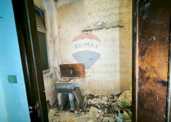 Dettagli - Appartamento Via Napoli
 
5, Giardini-Naxos - foto 16