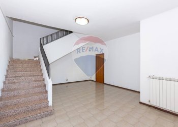 Scale - Casa semi indipendente Via Pulei
 
67/B, Mascalucia - foto 3