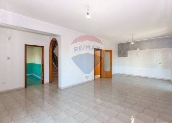 Stanza vuota - Casa semi indipendente Via Pulei
 
67/B, Mascalucia - foto 13