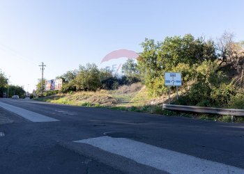 Edificio all\'aperto - Casa semi indipendente Via Pulei
 
67/B, Mascalucia - foto 58