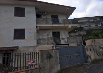 Edificio all\'aperto - Casa semi indipendente Via Pulei
 
67/B, Mascalucia - foto 3