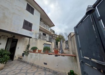 Edificio all\'aperto - Casa semi indipendente Via Pulei
 
67/B, Mascalucia - foto 9