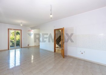 Stanza vuota - Casa semi indipendente Via Pulei
 
67/B, Mascalucia - foto 177