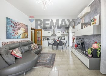 Salone - Semi-detached house Via Pulei
 
67/B, Mascalucia - photo 213
