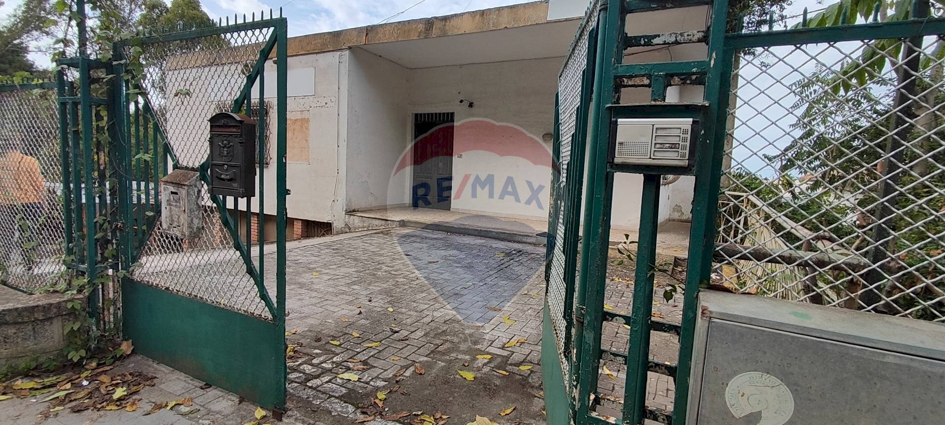 Edificio all\'aperto - Villa VIA SANTA MARIA DI GESU'
20, Caltagirone - foto 2