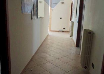 Hall / corridoio - Villa VIA SANTA MARIA DI GESU'
 
20, Caltagirone - foto 16