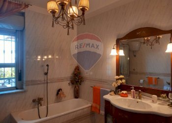 Bagno - Appartamento Via Pietro Mascagni
 
1, Caserta - foto 25