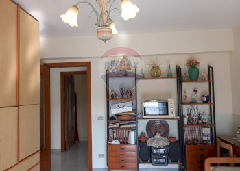 Camera / camera da letto - Appartamento Via Pietro Mascagni
 
1, Caserta - foto 28