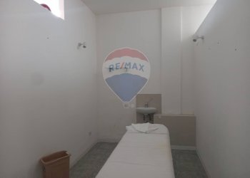 Bagno - Locale Commerciale Via Del Lavoro
283, Santa Maria Capua Vetere - foto 11