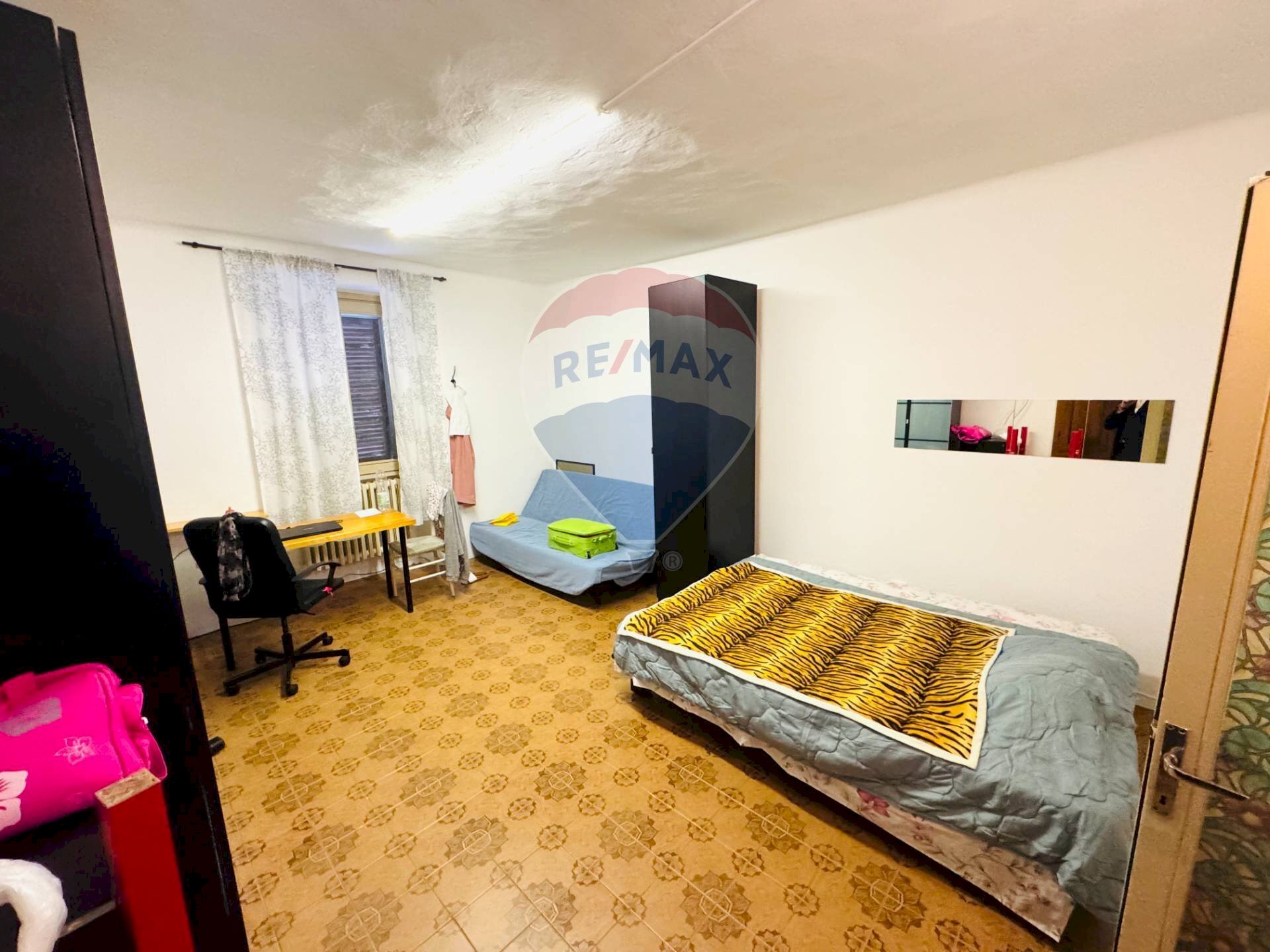 Camera / camera da letto - Terreno non edificabile viale riviera
 
6, Pavia - foto 2