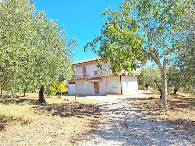 Foto 1 - Casa indipendente contrada fiume colle ospedale, Penne - foto 1