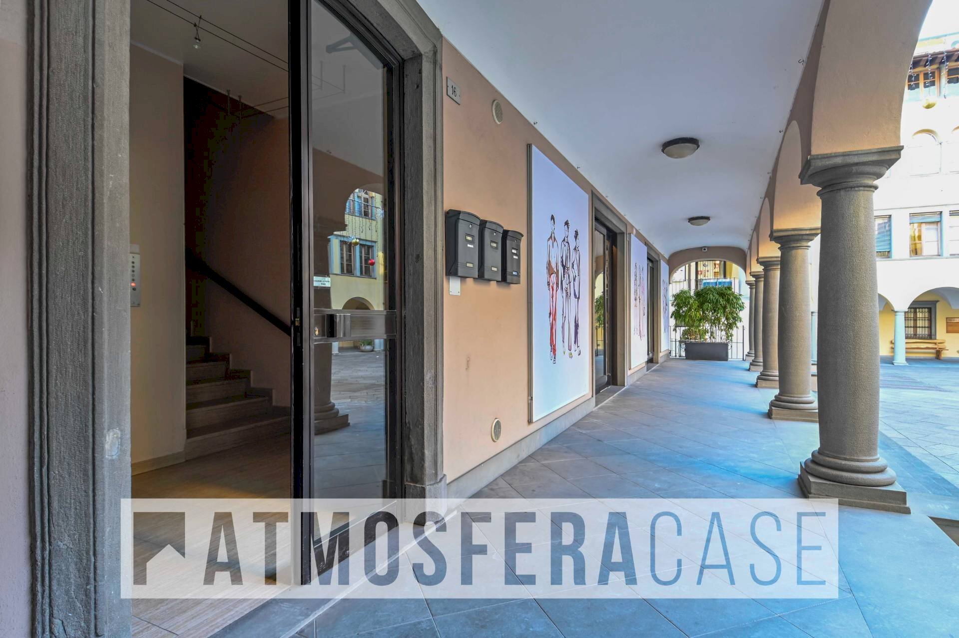 Foto 3 - Ufficio Via Papa Giovanni XXIII
 
16, Leffe - foto 3