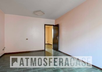 Foto 6 - Ufficio Via Papa Giovanni XXIII
 
16, Leffe - foto 6