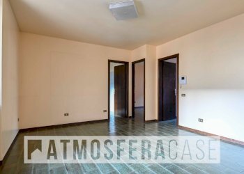 Foto 10 - Ufficio Via Papa Giovanni XXIII
 
16, Leffe - foto 10