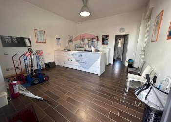 Camera / camera da letto - Commercial Premises via Ferdinando Guerci
2, Parma - photo 5