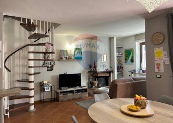 Sala da pranzo - Quadrilocale Via Roma
 
35, Villetta Barrea - foto 17