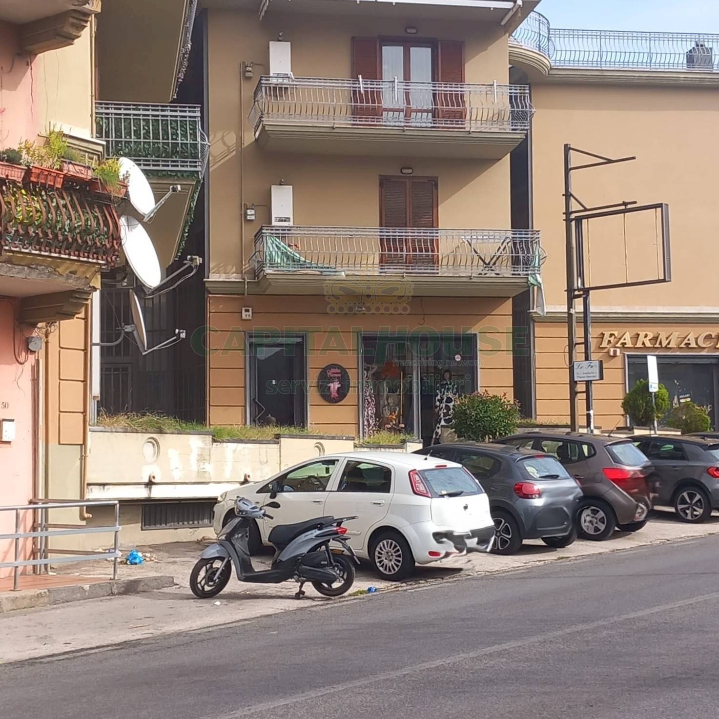 Foto 2 - Locale Commerciale via nazionale delle puglie, Sirignano - foto 2