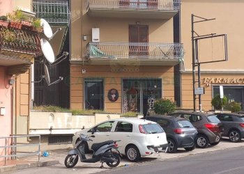 Foto 2 - Locale Commerciale via nazionale delle puglie, Sirignano - foto 2