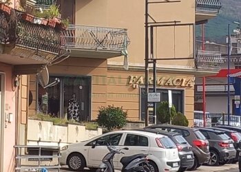 Foto 3 - Locale Commerciale via nazionale delle puglie, Sirignano - foto 3